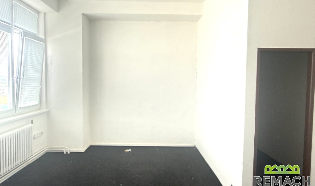 Pronájem obchodních prostor 20 m², Staré Město – náhled fotky 5