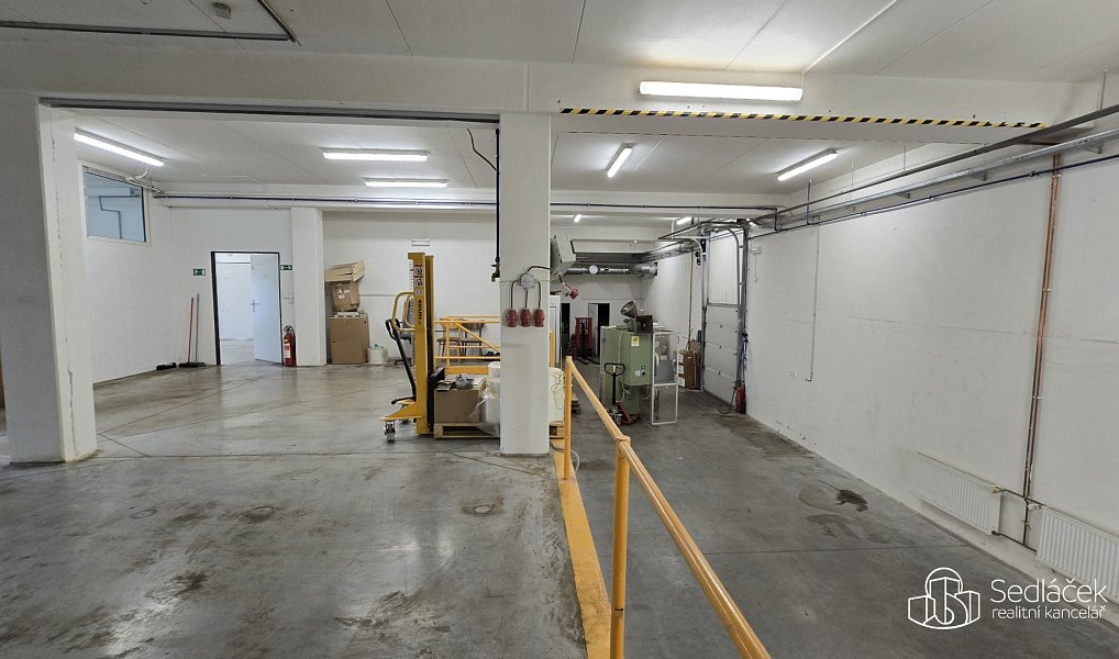 Pronájem výrobních prostor 876 m², Sokolov – náhled fotky 8