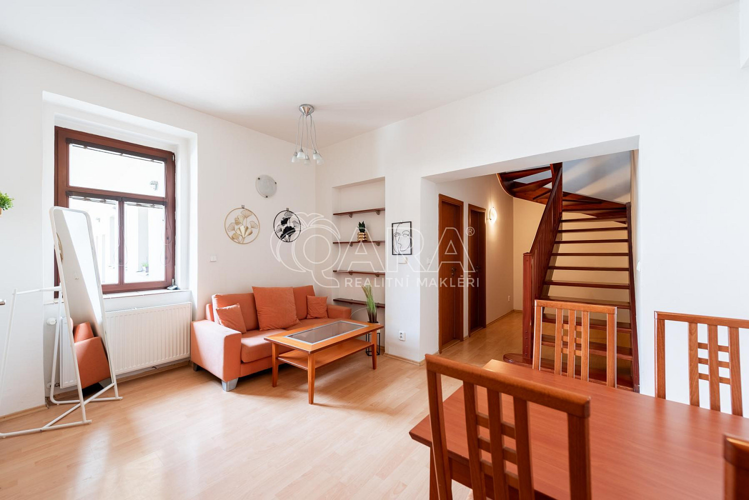 Pronájem bytu 2+kk 62 m² — photo 2