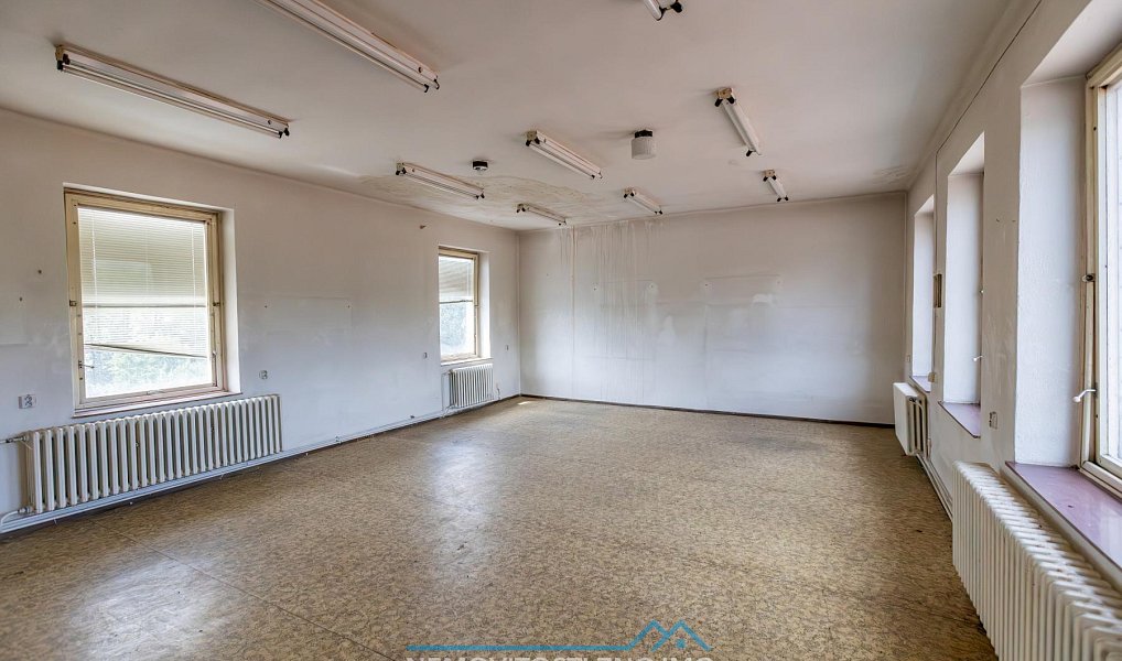 Prodej výrobních prostor 12 000 m², Hrušovany nad Jevišovkou – náhled fotky 27