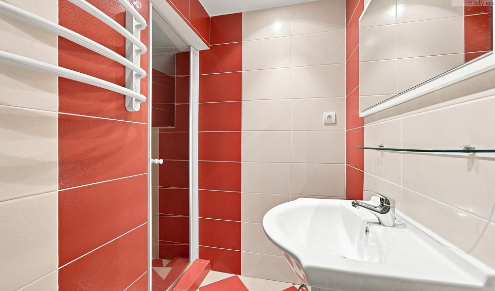 Prodej domu 194 m² s pozemkem 221 m², Jeníkov – náhled fotky 20