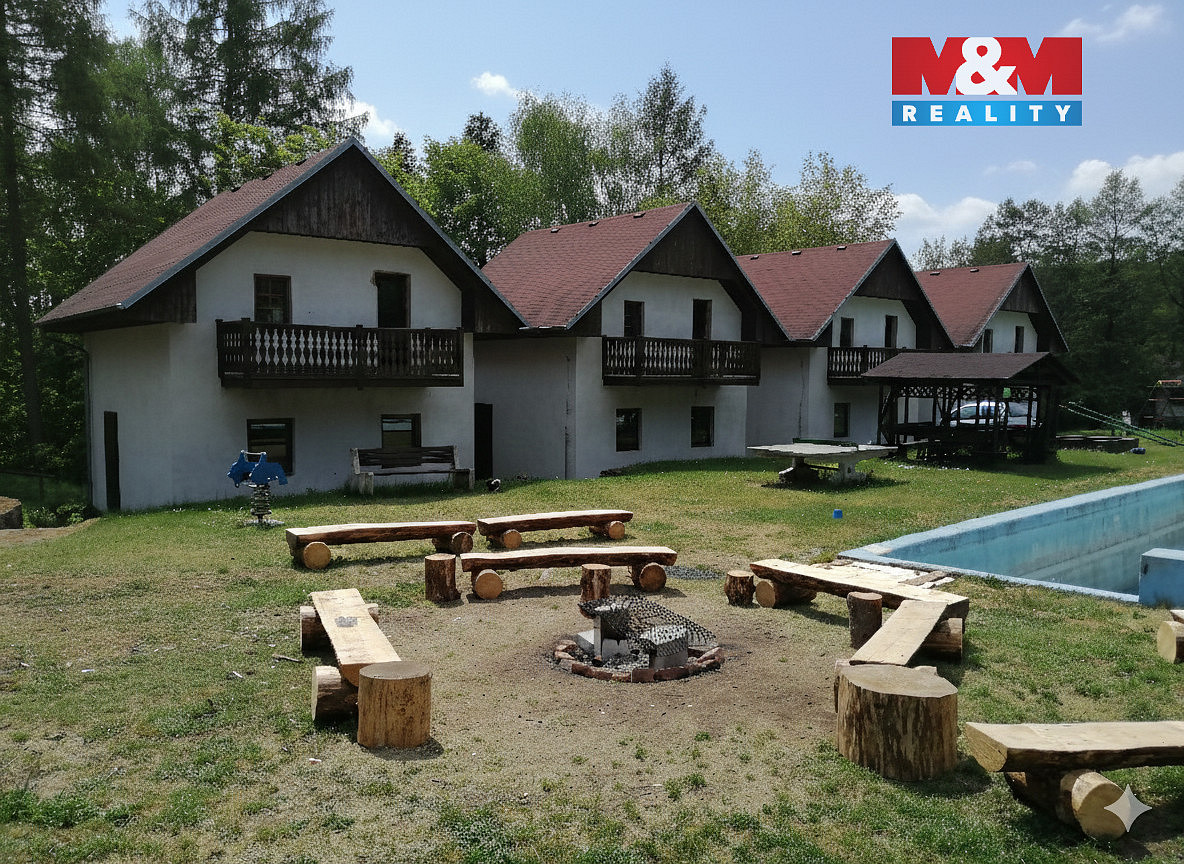 Prodej ubytovacího objektu 850 m² – fotografie 2