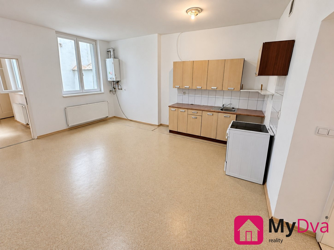 Pronájem bytu 2+1 75 m² – fotografie 3