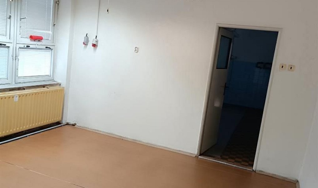 Pronájem obchodních prostor 768 m², Třebíč – náhled fotky 11