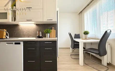 Prodej bytu 2+1 59 m², Sídliště Plešivec, Český Krumlov - Plešivec