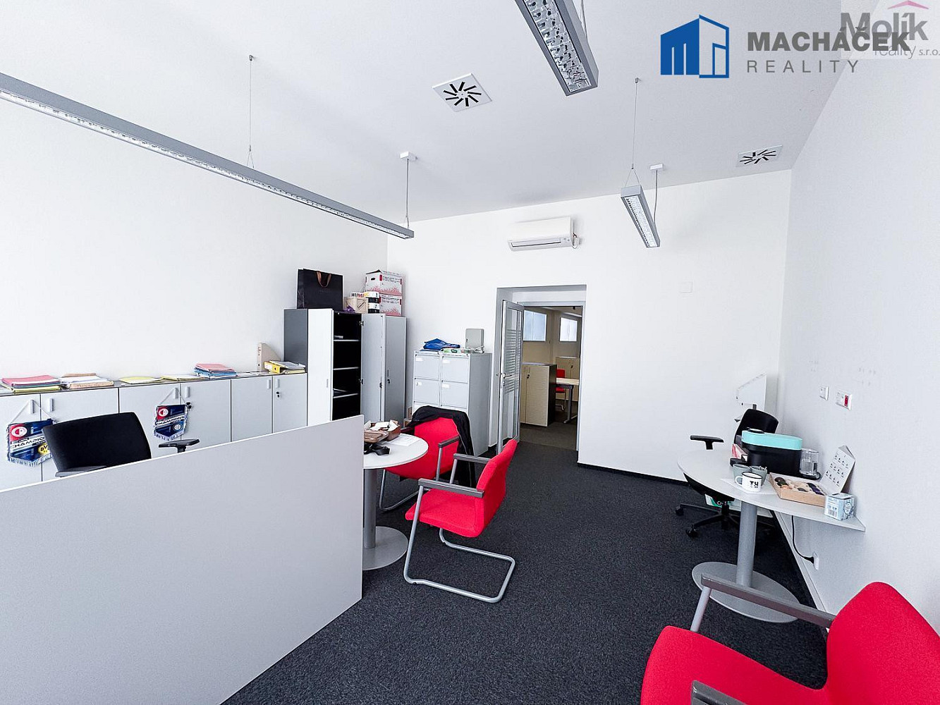 Pronájem obchodních prostor 180 m² – fotografie 4