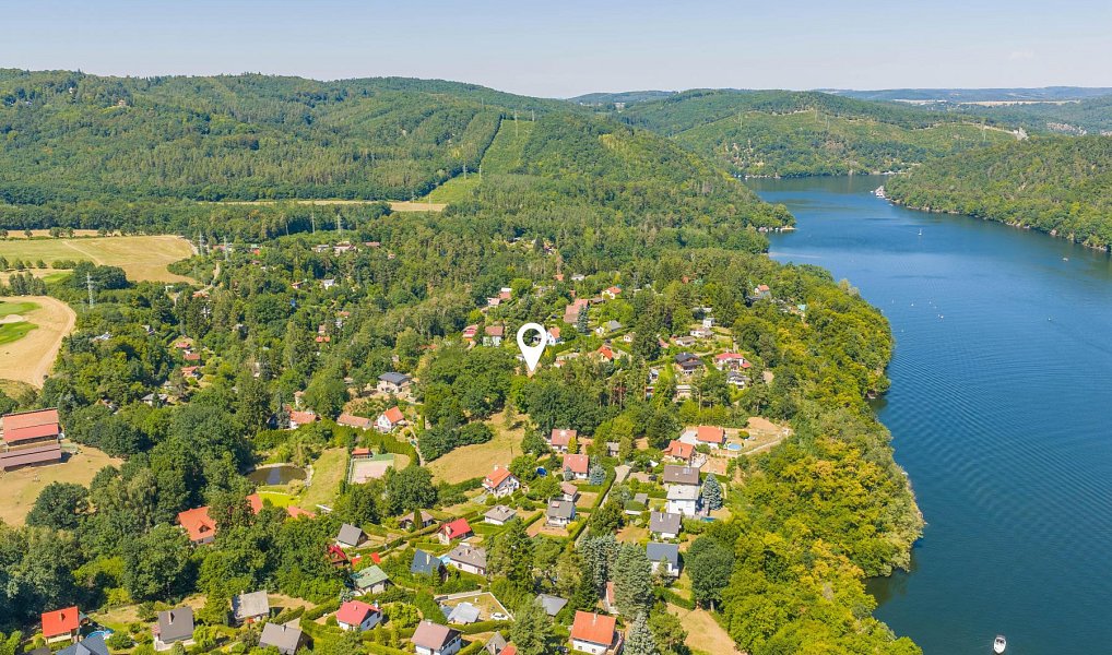 Prodej stavebního pozemku 576 m², Slapy – náhled fotky 3