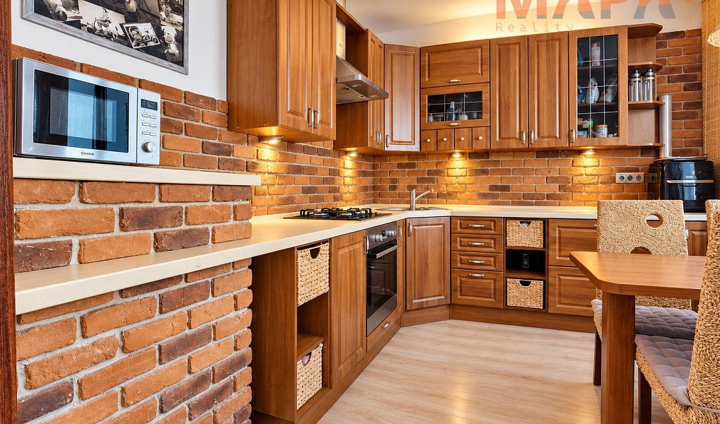 Pronájem bytu 3+1 66 m², Chomutov – náhled fotky 2