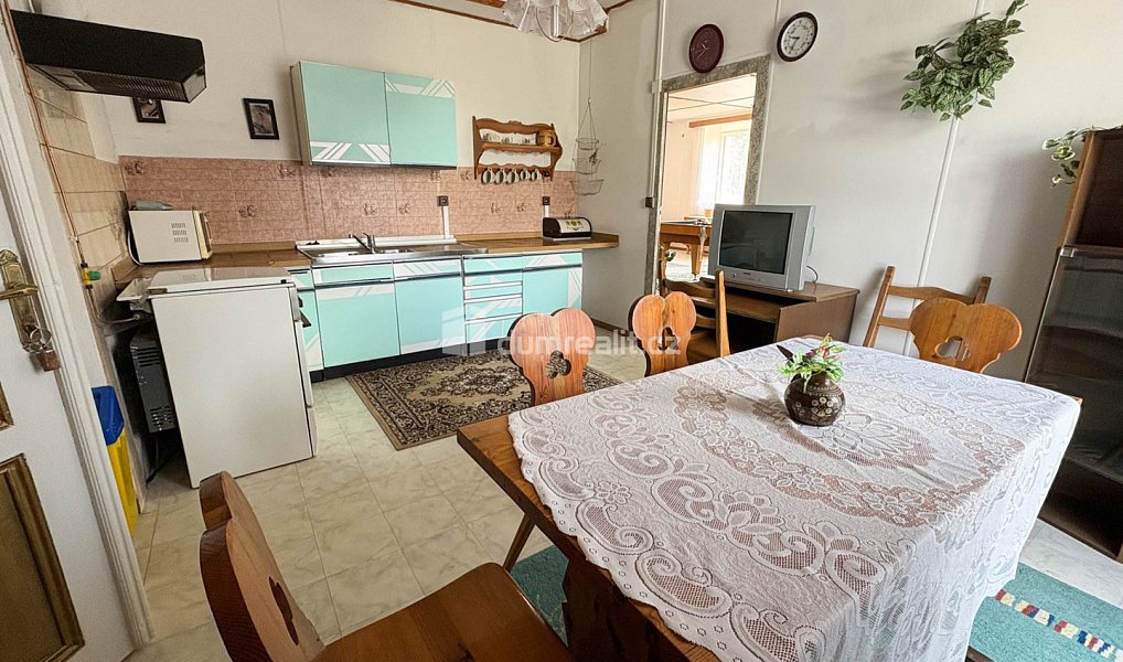 Prodej domu 505 m² s pozemkem 4 038 m², Zvěstov – náhled fotky 27