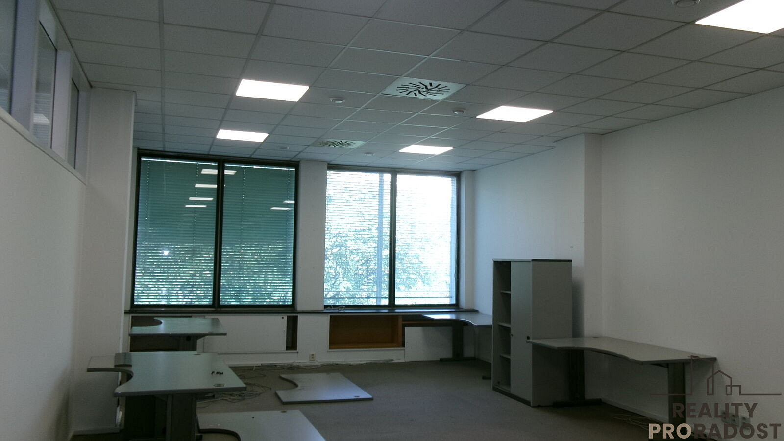 Pronájem kanceláře 65 m² – fotografie 4
