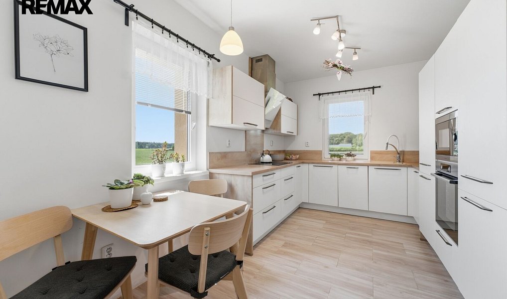 Prodej domu 107 m² s pozemkem 1 233 m², Sezemice – náhled fotky 3