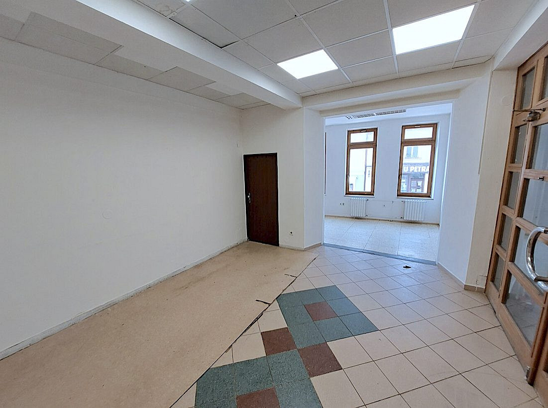 Pronájem kanceláře 40 m² – fotografie 3