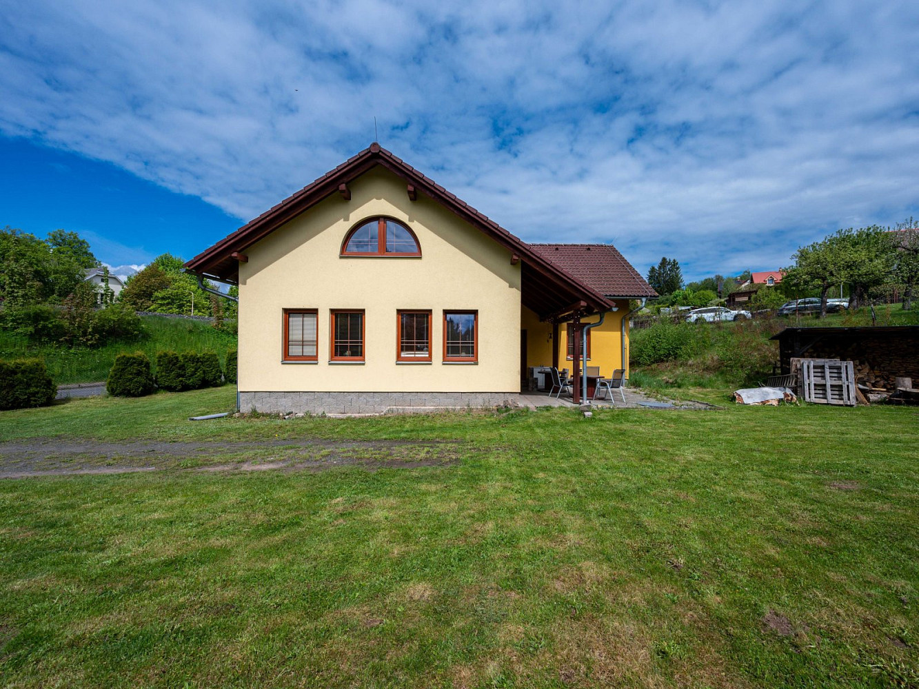 Prodej domu 270 m² s pozemkem 873 m² — photo 2