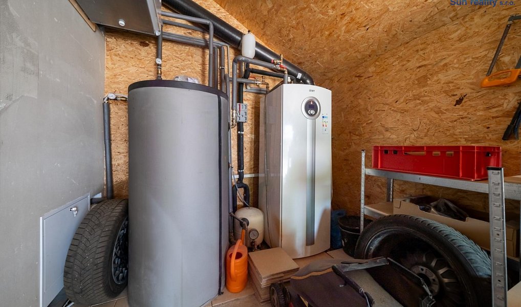 Prodej domu 180 m² s pozemkem 2 195 m², Zubří – náhled fotky 21