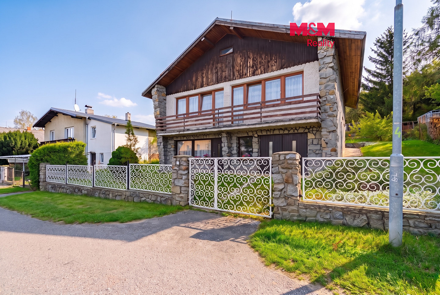 Prodej domu 189 m² s pozemkem 708 m²