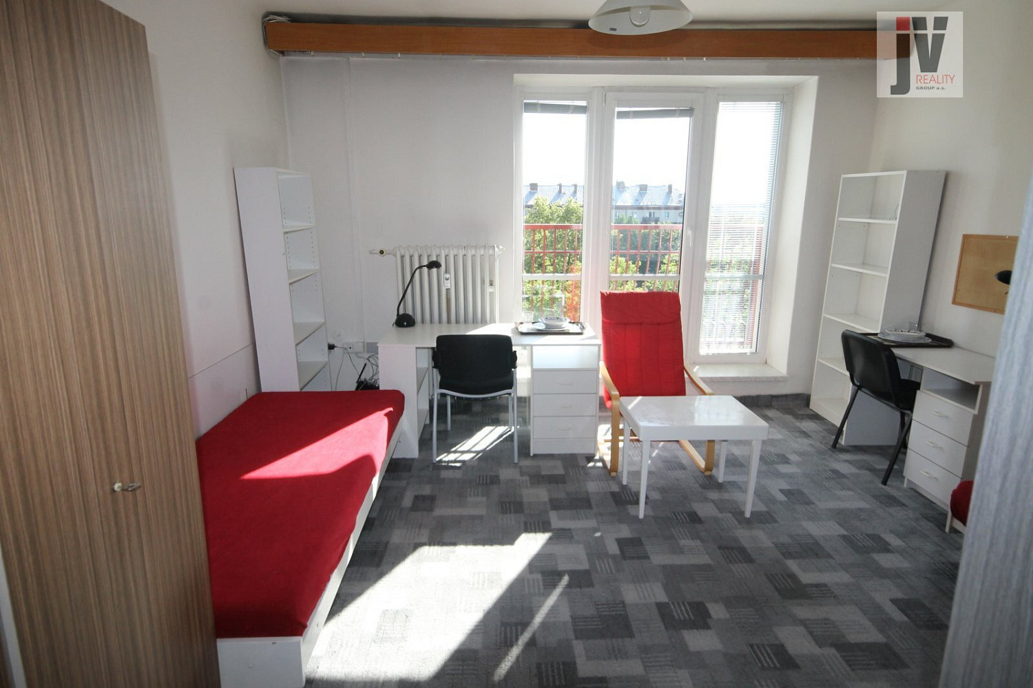 Pronájem pokoje 76 m² — photo 2