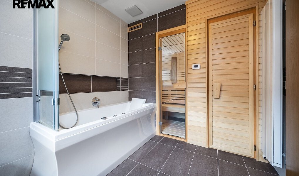 Prodej domu 216 m² s pozemkem 580 m², Praha – náhled fotky 3