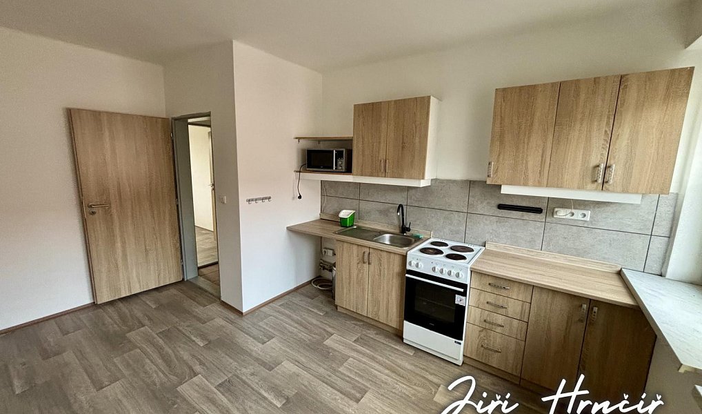 Prodej bytu 2+1 50 m², Sokolov – fotka 1 z 14