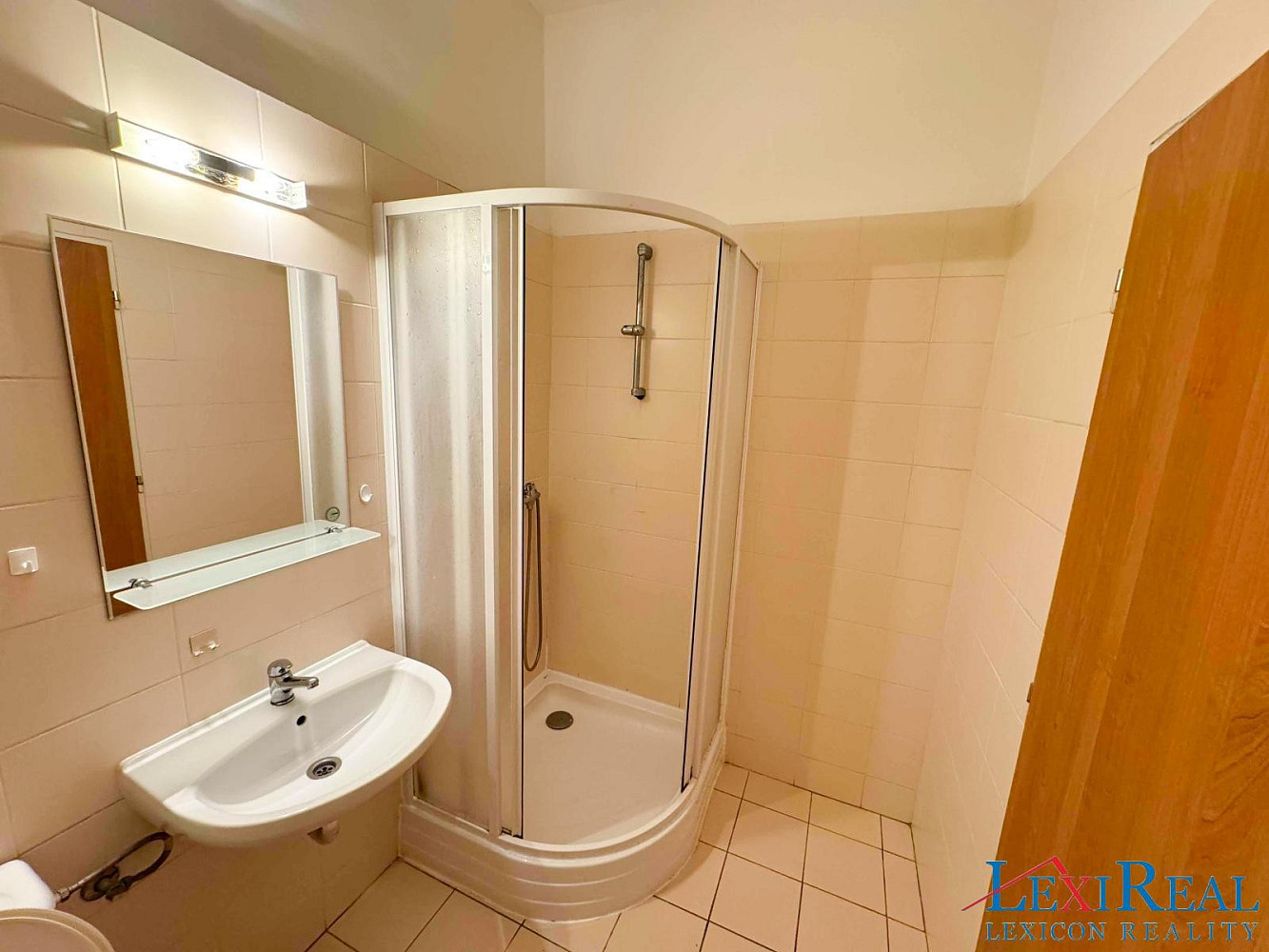 Pronájem bytu 1+1 28 m² — photo 4