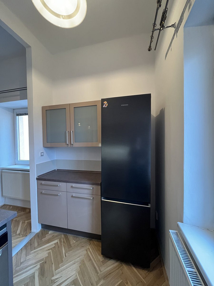 Pronájem bytu 3+kk 95 m² – pohled 2