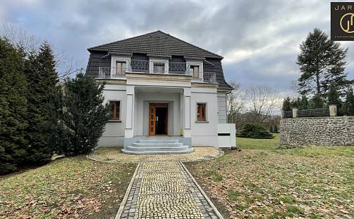Prodej domu 445 m² s pozemkem 2 441 m², Elišky Krásnohorské, Ústí nad Labem - Severní Terasa