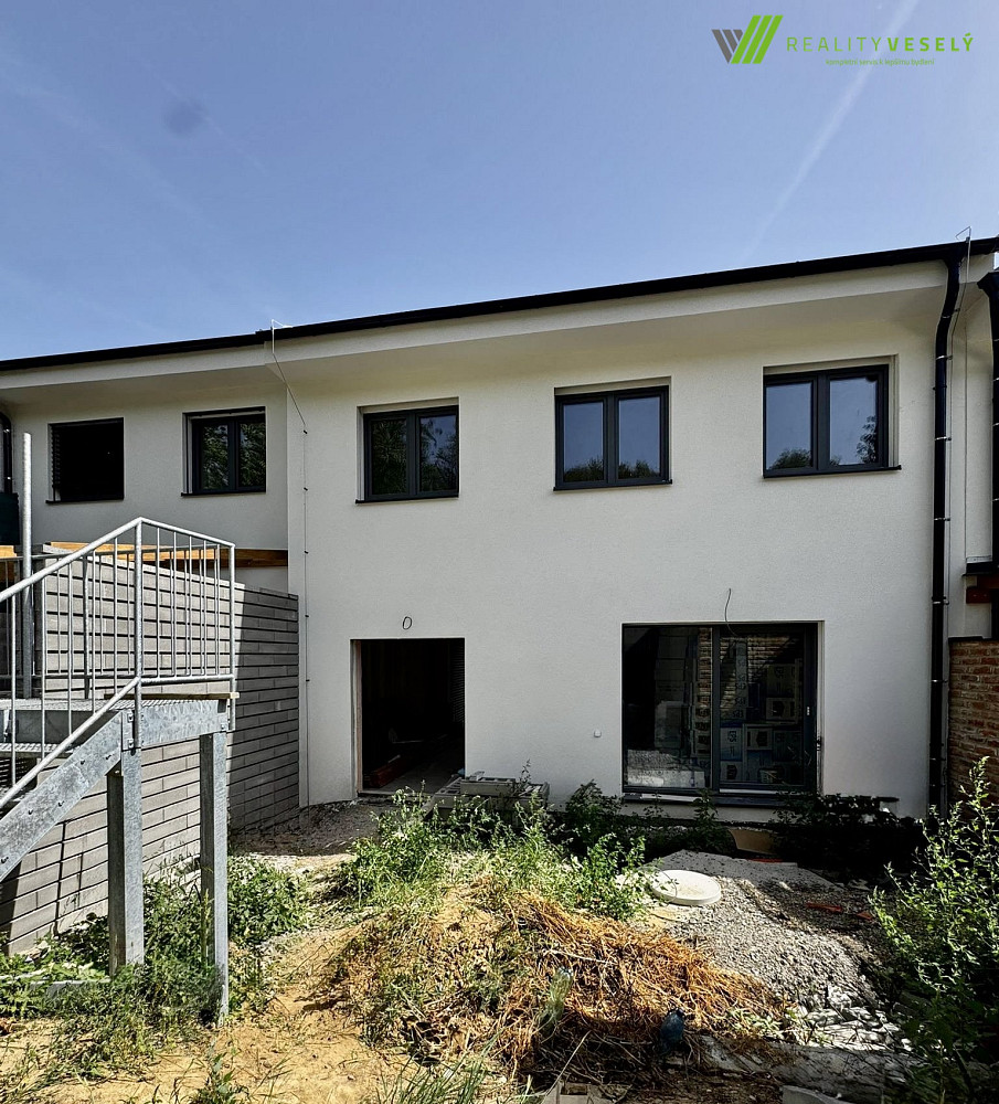 Prodej domu 140 m² s pozemkem 888 m² – fotografie 3