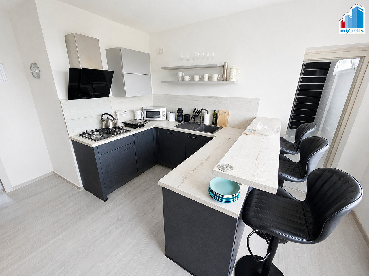 Prodej domu 261 m² s pozemkem 806 m² – fotografie 2