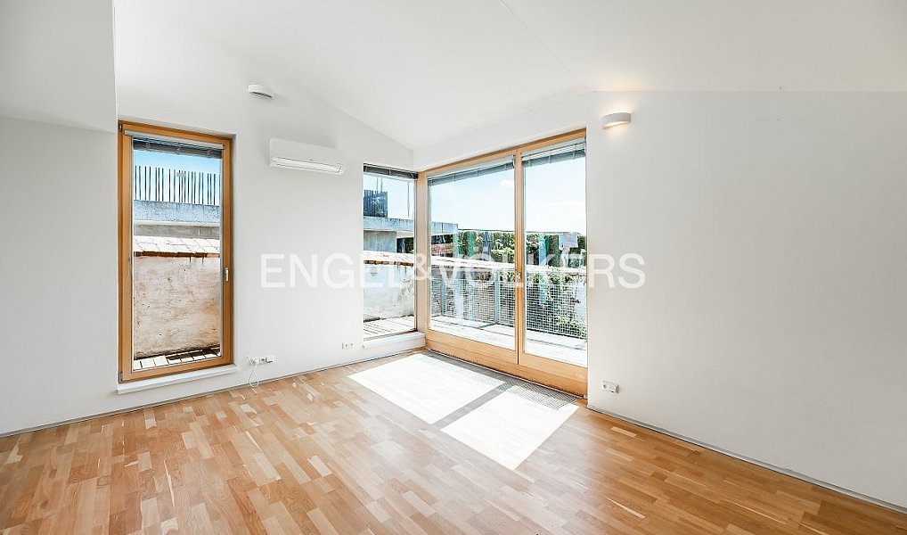 Pronájem domu 140 m² s pozemkem 154 m², Praha – náhled fotky 4