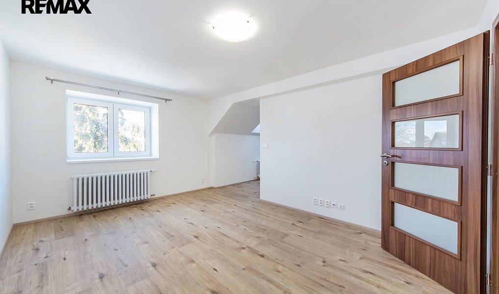 Pronájem bytu 2+kk 48 m², Říčany – náhled fotky 3