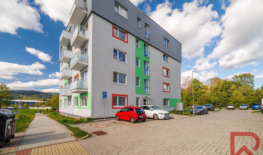 Prodej bytu 3+kk 94 m², Ostrov – náhled fotky 31