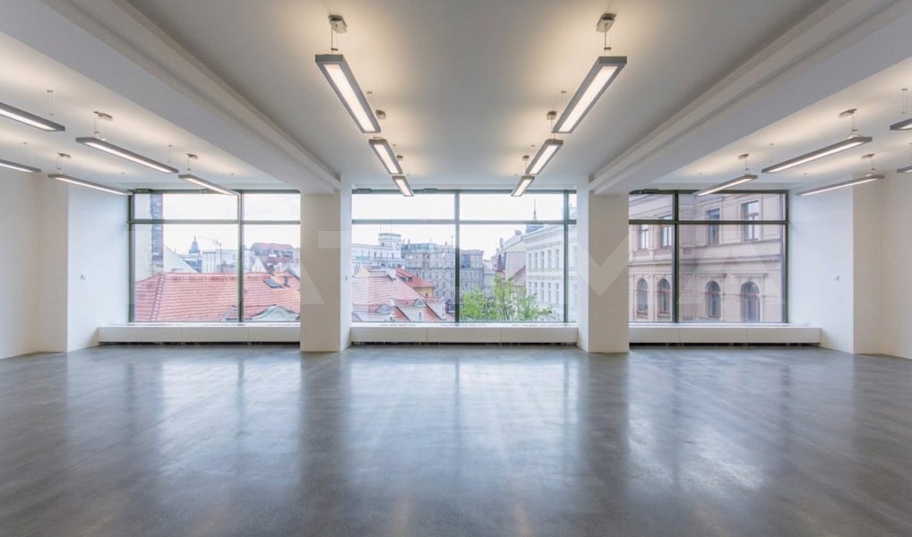 Pronájem kanceláře 353 m², Praha – náhled fotky 2