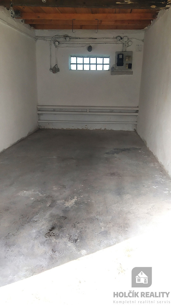 Prodej garáže 18 m² Radvanice – pohled 2