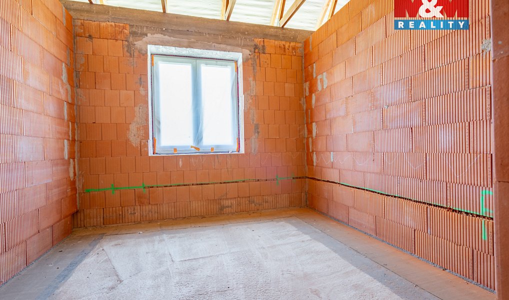 Prodej domu 168 m² s pozemkem 1 144 m², Domanín – náhled fotky 20
