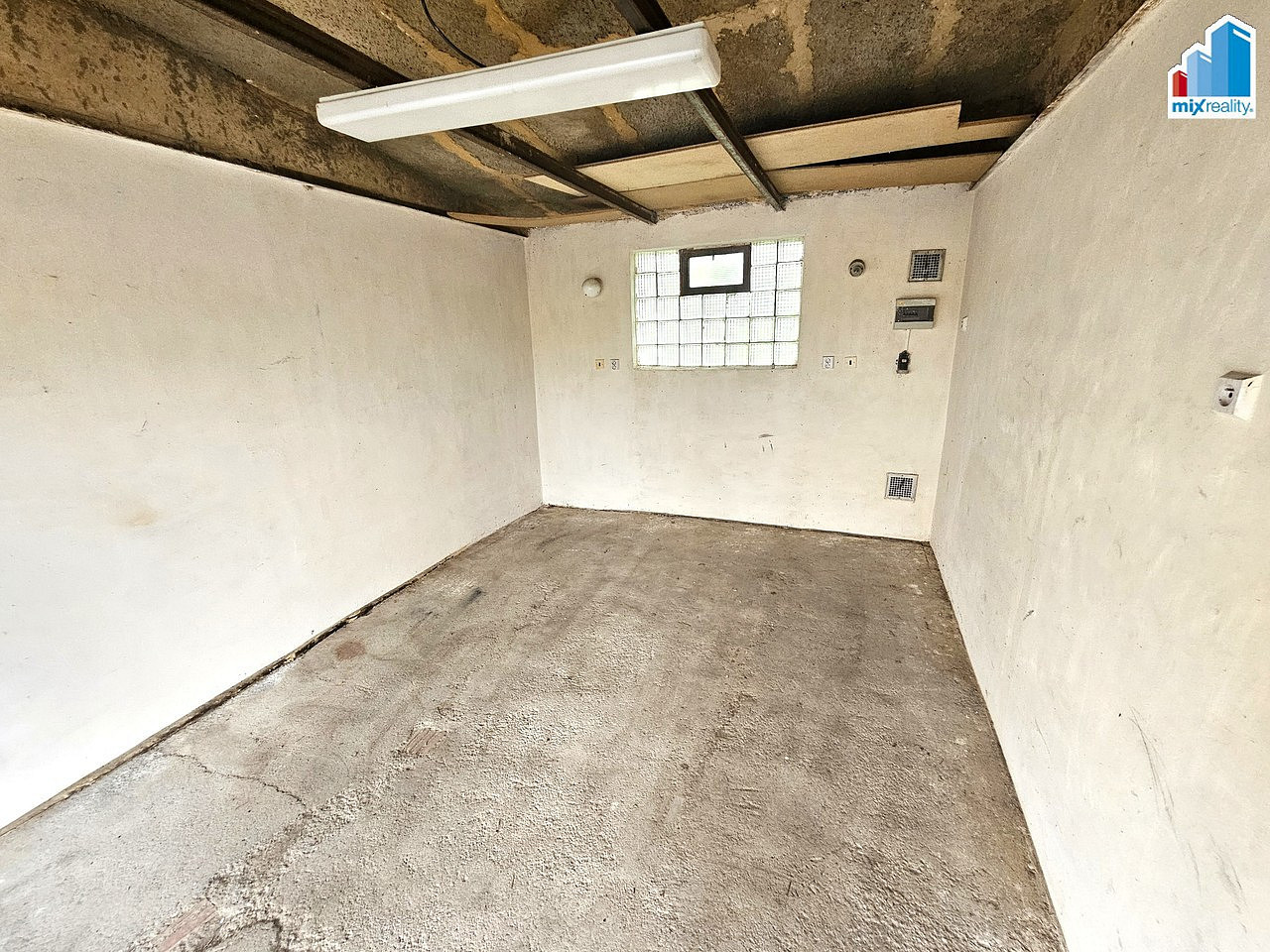 Pronájem garáže ve stříbře — photo 3