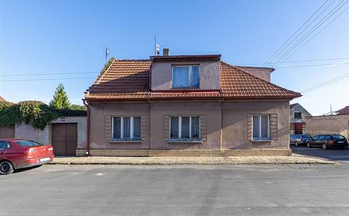 Prodej domu 180 m² s pozemkem 218 m², Husova, Pchery - Humny, okres Kladno