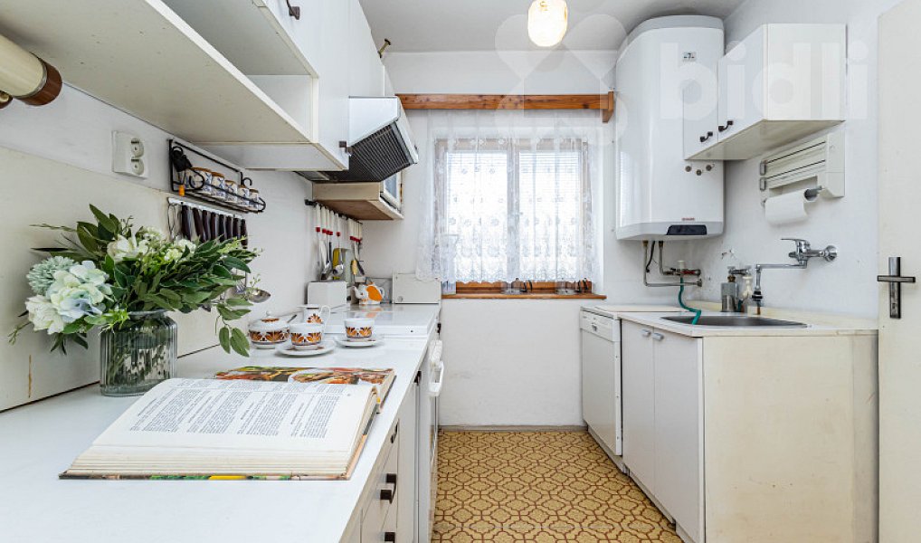 Prodej domu 97 m² s pozemkem 1 779 m², Straky – náhled fotky 4