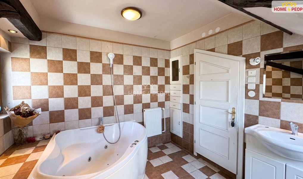 Prodej domu 188 m² s pozemkem 234 m², Hluboká nad Vltavou – náhled fotky 12