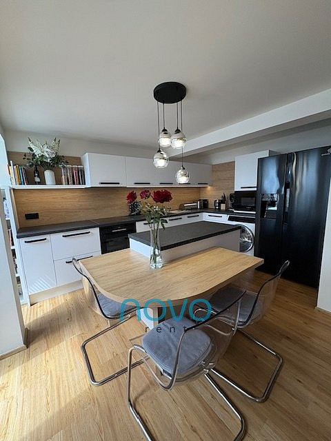 Pronájem bytu 3+1 115 m² – fotografie 2