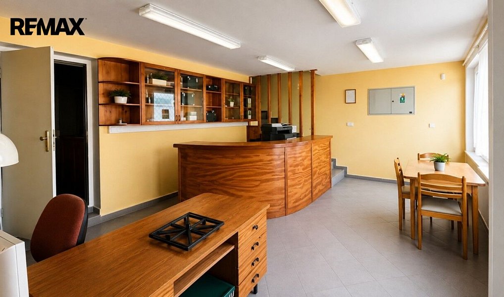 Pronájem kanceláře 314 m², Kladno – náhled fotky 3