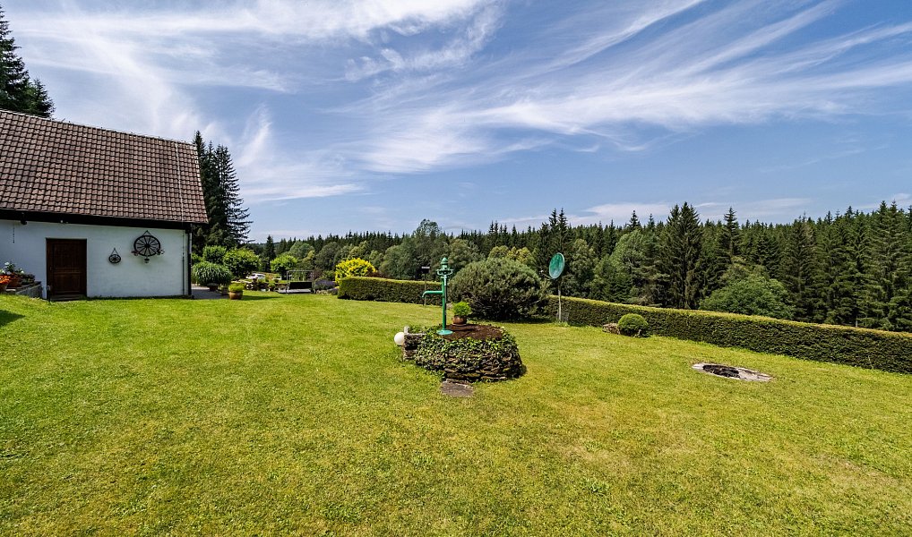 Prodej domu 303 m² s pozemkem 27 142 m², Frymburk – náhled fotky 40