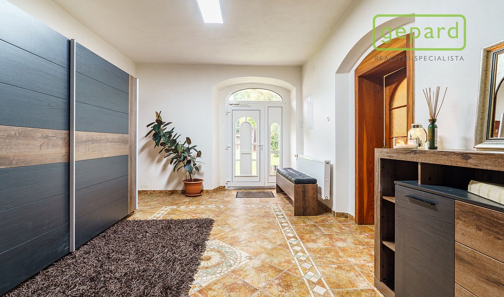 Prodej domu 295 m² s pozemkem 9 233 m², Hazlov – náhled fotky 3