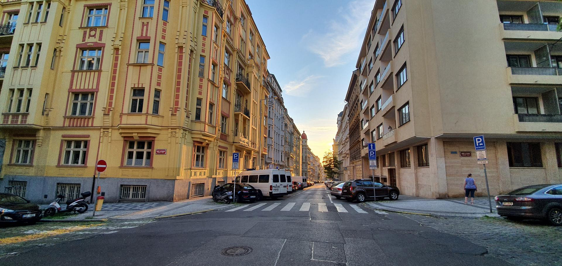 Prodej garážového stání v OV, Praha 2 – fotografie 4