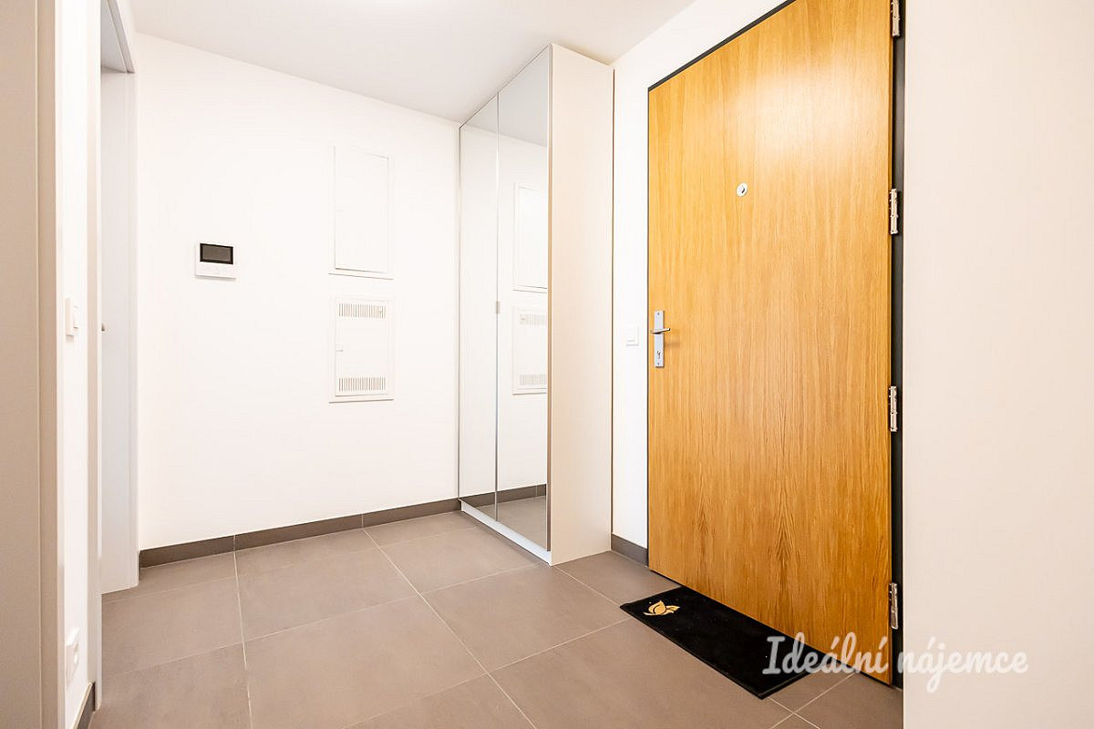 Pronájem bytu 2+kk 52 m² – fotografie 4