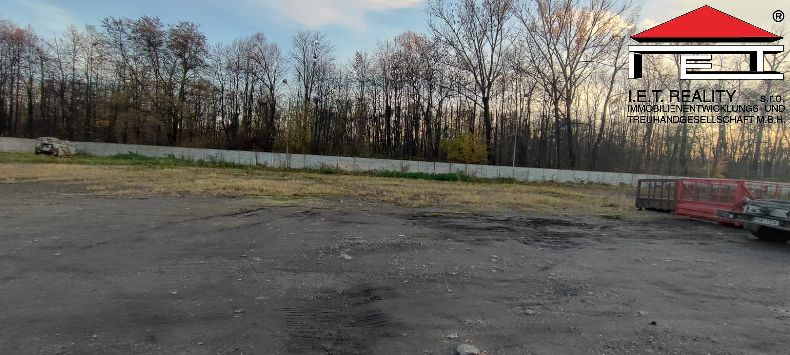 Pronájem komerčního pozemku 1 000 m² — photo 2