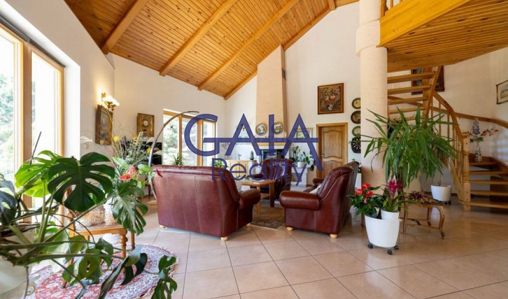 Prodej domu 354 m² s pozemkem 3 088 m², Strážovice – náhled fotky 7