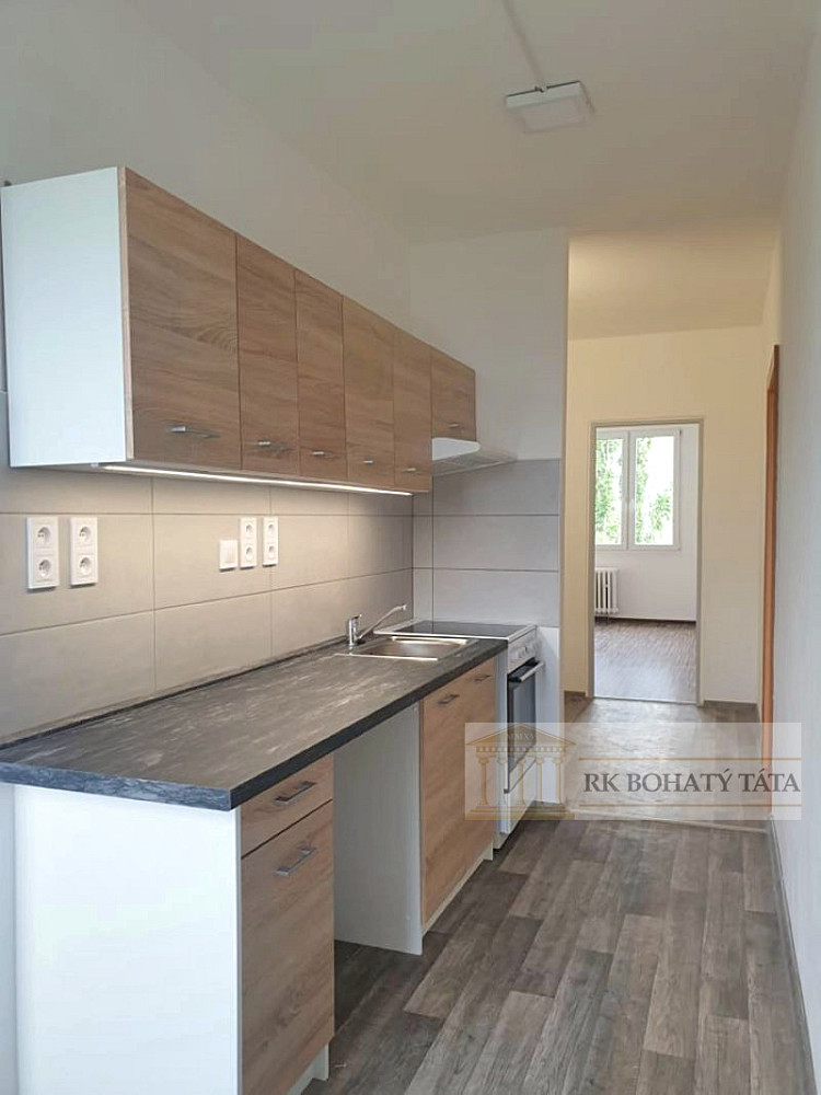 Pronájem bytu 2+1 62 m² – fotografie 3