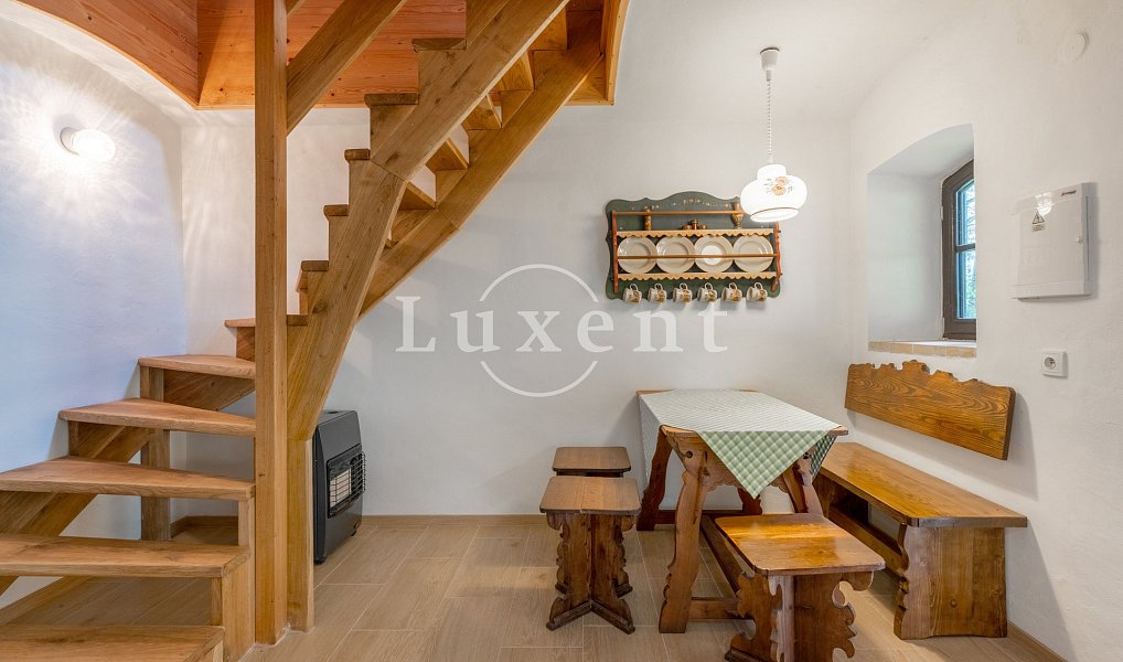 Prodej domu 600 m² s pozemkem 3 100 m², Dvůr Králové nad Labem – náhled fotky 10