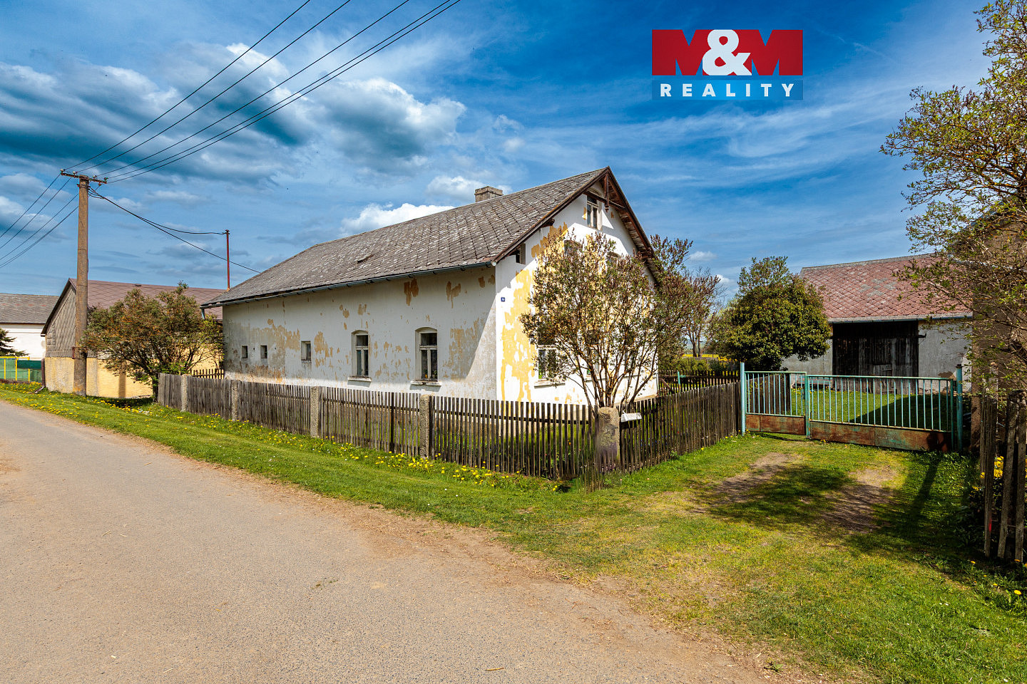 Prodej domu 105 m² s pozemkem 2 125 m²