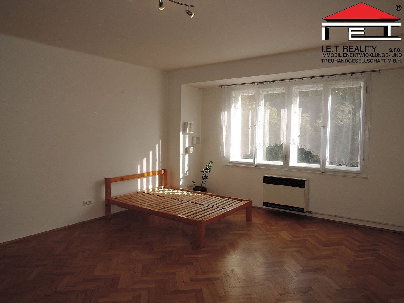 Pronájem bytu 1+kk 41 m² – fotografie 5