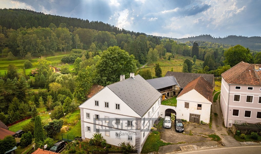 Prodej domu 600 m² s pozemkem 3 209 m², Rožmitál na Šumavě – náhled fotky 2